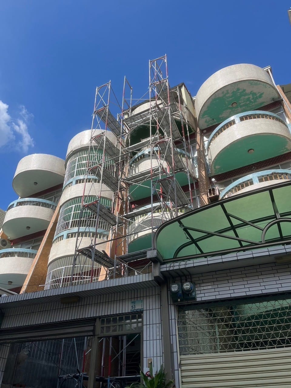 高雄外牆翻修鷹架架設